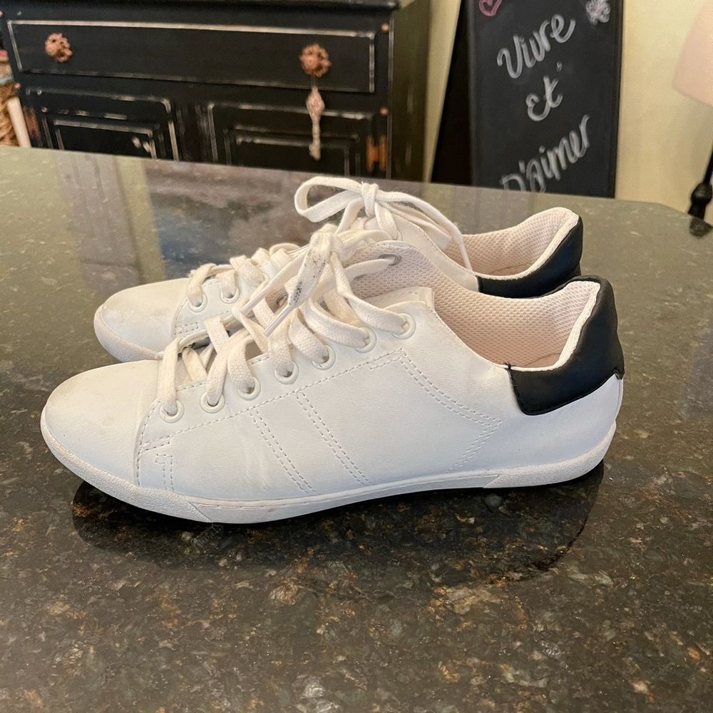 *Sugar* Sz 6.5 White & Navy Sneakers